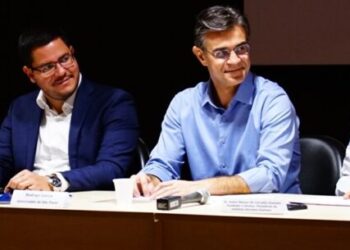 Governador Rodrigo Garcia visita Centro de Oncologia do LN e anuncia projeto de duplicação da SP-55