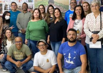 Caraguatatuba desenvolve cadernos sobre educação ambiental e capacita professores