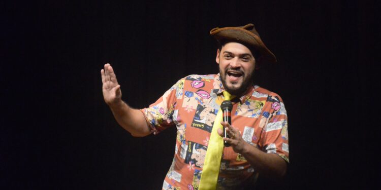 Teatro Mario Covas recebe Matheus Ceará em ‘Vocês Pedem, Eu Conto!’