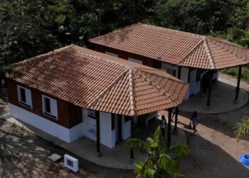 Bertioga entrega primeiras casas de conjunto habitacional indígena
