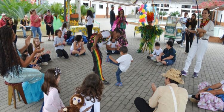 Folclore em Festa é atração na Praça do Caiçara em Caraguatatuba