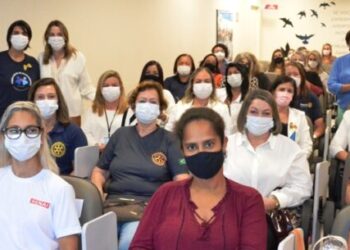 Em visita à Caraguatatuba, presidente do Fundo do Social de SP, Luciana Garcia conhece projetos sociais voltados à mulher