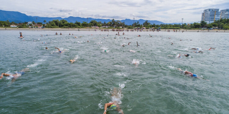 Bertioga recebe competição de águas abertas neste domingo (21)
