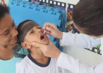 Prefeitura de Caraguatatuba mobiliza vacinação contra Poliomielite nas escolas infantis e busca meta de 95%