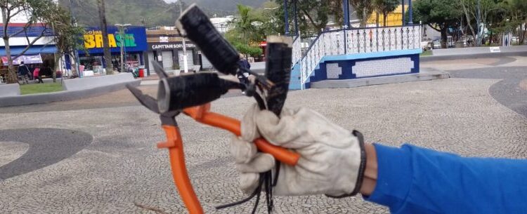 Prefeitura de Caraguatatuba realiza ação para coibir furto de energia elétrica em espaços públicos