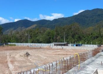 Prefeitura de Caraguatatuba avança nas obras do Campo de Futebol do Perequê-Mirim