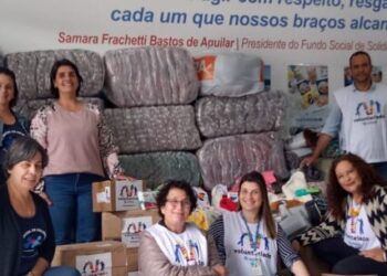 Fundo Social de Caraguatatuba recebe cobertores e itens para kits de bebês de voluntários da Sabesp