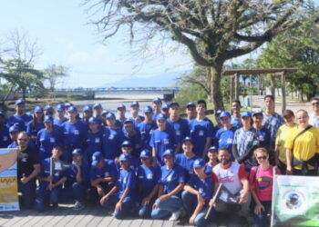 Mais de 254 kg de materiais são recolhidos na ação do Dia Mundial de Limpeza de Rios e Praias em Caraguatatuba