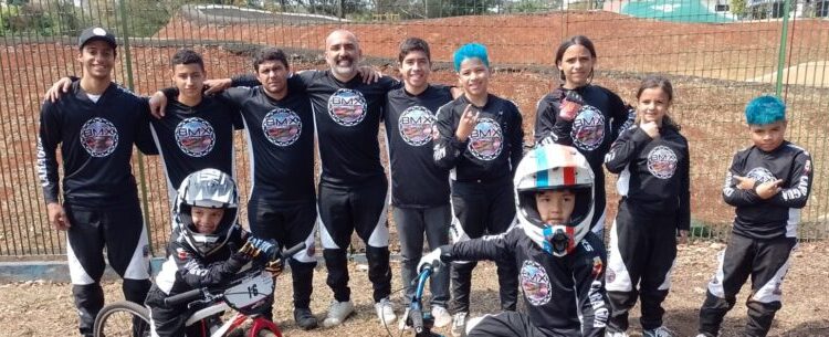 Caraguatatuba conquista nove medalhas na Copa Paulínia de Bicicross