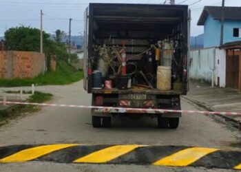 Prefeitura instala e revitaliza lombadas em diversas ruas de Caraguatatuba