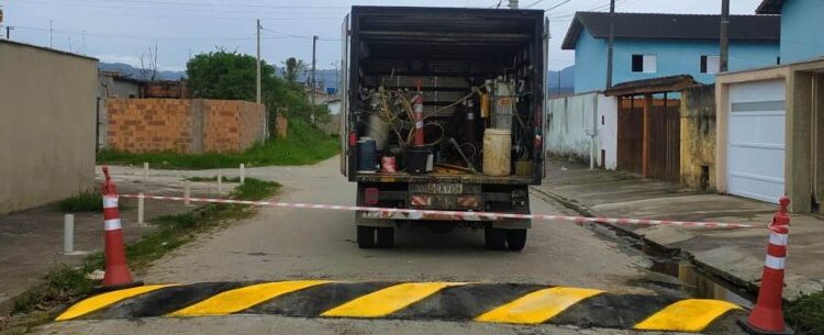 Prefeitura instala e revitaliza lombadas em diversas ruas de Caraguatatuba