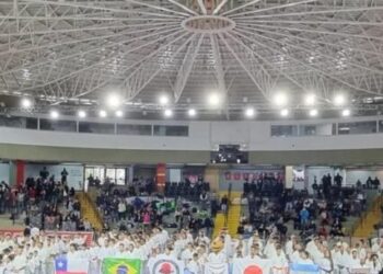 Caraguatatuba conquista sete medalhas no Grand Prix de Karatê Kyokushin em São Paulo