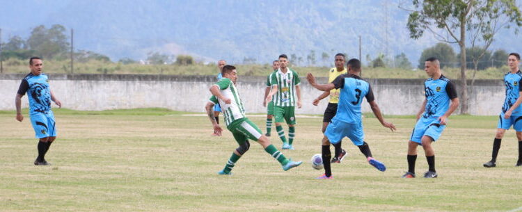 Campeonatos de Futebol Amador preenchem final de semana em Caraguatatuba