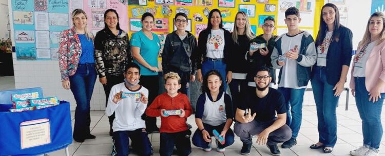 Escola bilíngue para surdos de Caraguatatuba celebra data de valorização desta comunidade