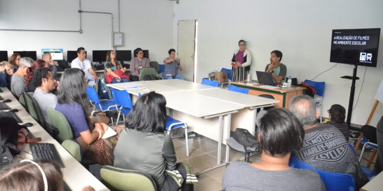 VI Curta Caraguá: Professores da rede estadual concluem ciclo de capacitações e dão início a produção dos projetos