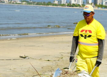 Devido às chuvas, programa ‘Bairro a Bairro’ continua ações no Porto Novo em Caraguatatuba