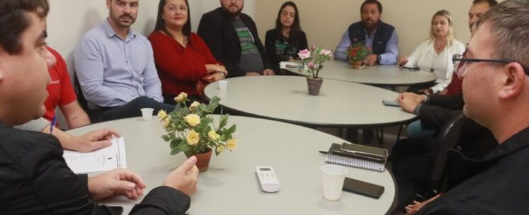 Prefeitura de Caraguá e Cejusc iniciam projeto de educação financeira em novembro