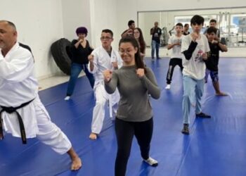 Alunos da rede estadual de Caraguatatuba participam de Oficina de Artes Marciais no Cemug