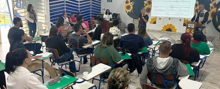 Caraguatatuba treina profissionais em diagnóstico rápido de ISTs e busca meta de 100% de especialização