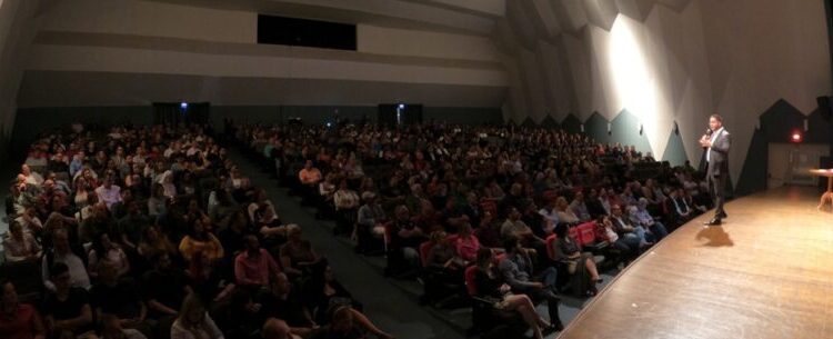 ‘Caraguá vive um mar de oportunidades’, destaca prefeito Aguilar Junior na abertura do 4º Empreenda Caraguatatuba