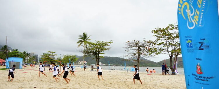 Circuito Pé na Areia agita Praça da Cultura e reúne mais de 6 mil pessoas em Caraguatatuba