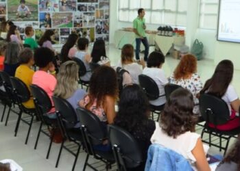 Profissionais de saúde são capacitados com foco em reduzir taxas de sífilis em gestantes