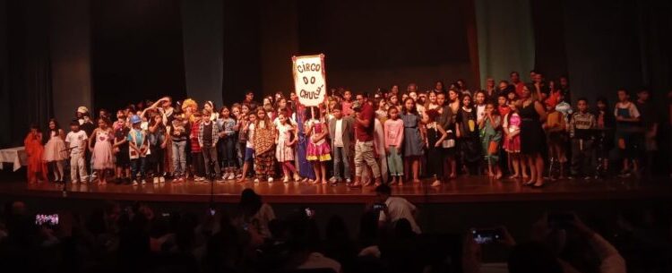 Cide Tinga realiza 5ª edição do Sarau e homenageia autores da FLIC