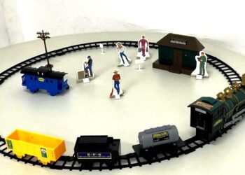 Exposição ‘Clássicos dos anos 80 e 90’ é atração na Biblioteca Afonso Schmidt no mês das Crianças