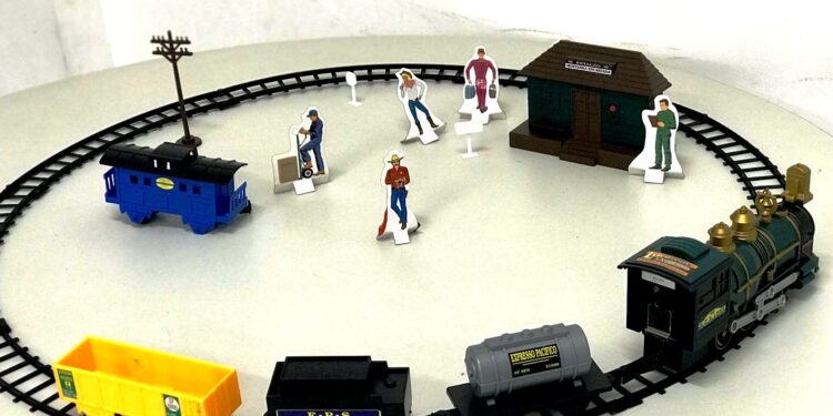 Exposição ‘Clássicos dos anos 80 e 90’ é atração na Biblioteca Afonso Schmidt no mês das Crianças