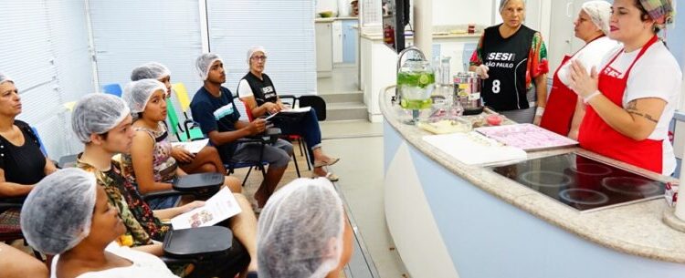 Prefeitura de Caraguatatuba e Sesi realizam evento de encerramento de projeto social