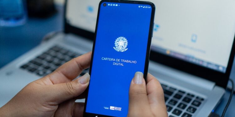 PAT Bertioga está com 55 vagas de emprego e estágio