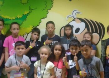 Crianças referenciadas no CRAS visitam Parque da Mônica, em São Paulo