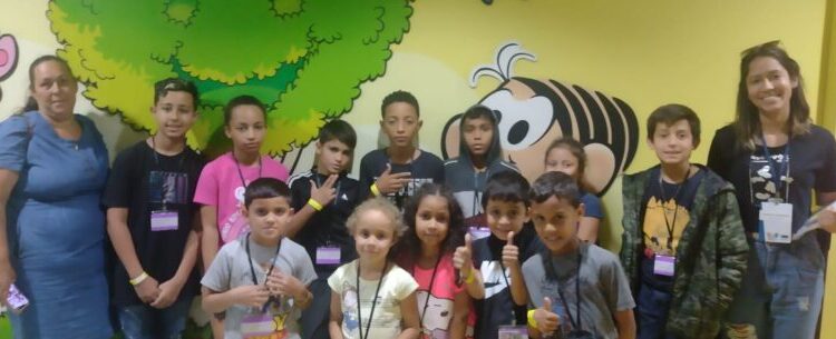 Crianças referenciadas no CRAS visitam Parque da Mônica, em São Paulo