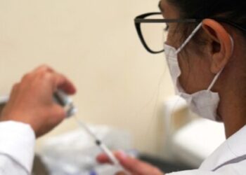 Prefeitura abre cadastro no 156 para vacinação de crianças de seis meses a menores de três anos contra Covid-19