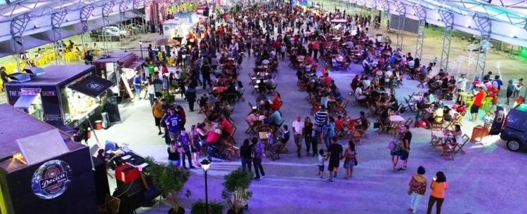 4º Festival de Food Truck é ponto de arrecadação de roupas para projetos do Fundo Social de Caraguatatuba