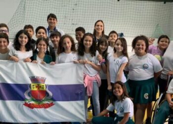 Prefeitura de Caraguatatuba leva palestra sobre Urbanismo para alunos do Colégio Imperatrice
