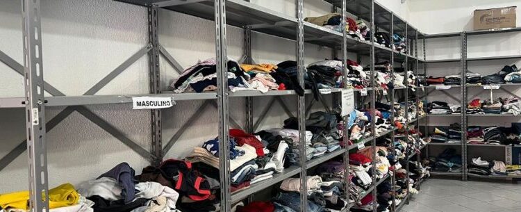 Fundo Social de Caraguatatuba doa 24.232 peças de roupas neste ano e campanha de arrecadação continua