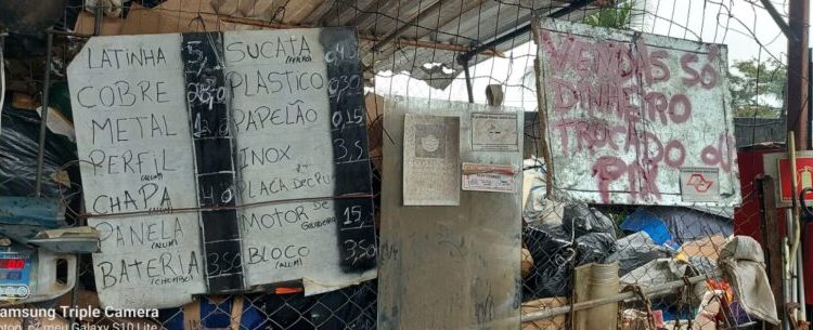 Polícia e Prefeitura interditam mais um ponto de venda de sucata em Caraguatatuba