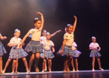 Encerramento da Ginástica Rítmica e Dança agita Teatro Mario Covas na segunda-feira