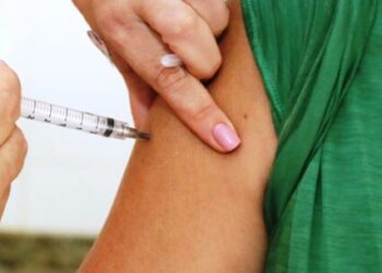 Caraguatatuba reforça importância de completar esquema vacinal contra Covid-19 para conter aumento de casos