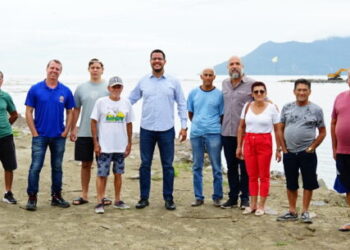 Dia do Rio: Prefeito de Caraguatatuba e pescadores visitam obras no Rio do Juqueriquerê