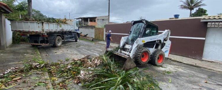 ‘Bairro a Bairro’ inicia serviços nas orlas da Martim de Sá e Centro em Caraguatatuba
