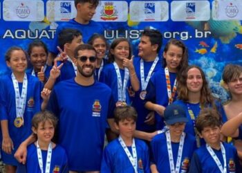 Caraguatatuba é destaque na categoria de base em provas de natação em águas abertas