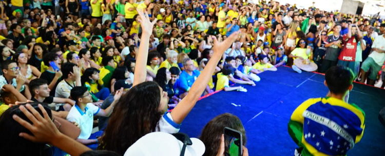 Estreia do Brasil reúne mais de 5 mil pessoas na “Arena Caraguá em Copa”