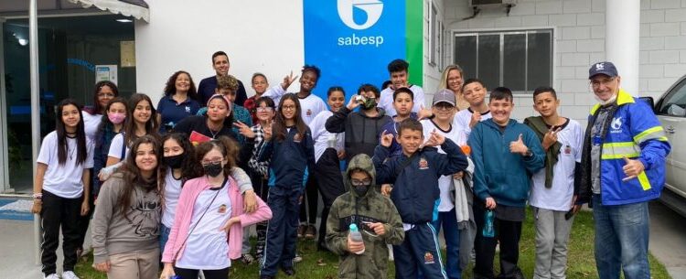 Projeto piloto em parceria com a Sabesp desenvolve atividades com mais de 400 alunos da rede municipal
