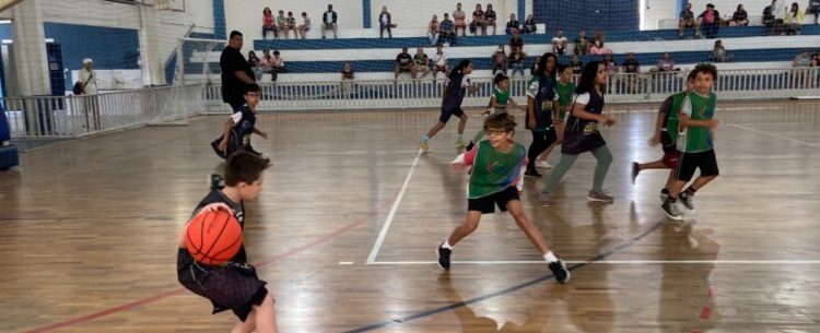 Torneio de Iniciação de Basquete promove experiências para atletas mirins em Caraguatatuba