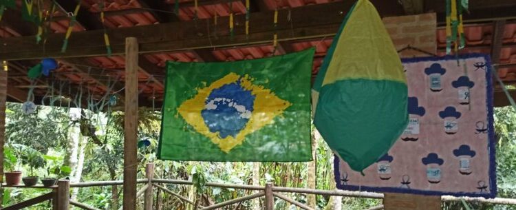 Em clima de Copa do Mundo, Casas de Acolhimento de Caraguá competem por melhores decorações