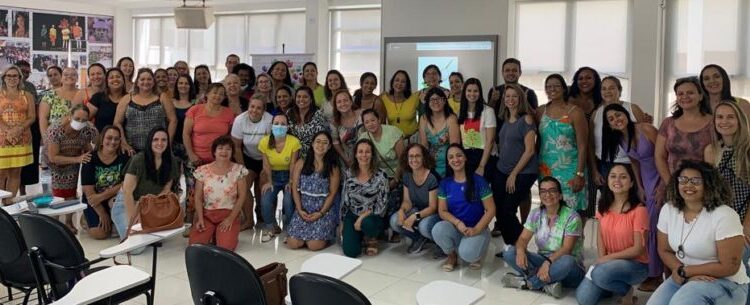 Rede Municipal de Ensino de Caraguatatuba participa de curso de introdução à Comunicação Aumentativa e Alternativa e Análise Aplicada do Comportamento