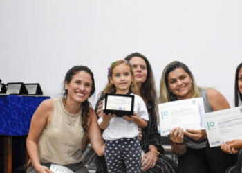 Centro de Educação Infantil do Travessão conquista prêmio destaque em Congresso Internacional da Unitau