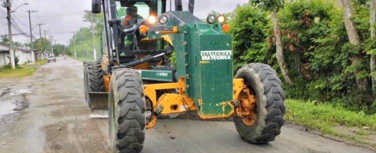 Acumulado de 198 milímetros de chuvas prejudica limpeza urbana em bairros de Caraguatatuba